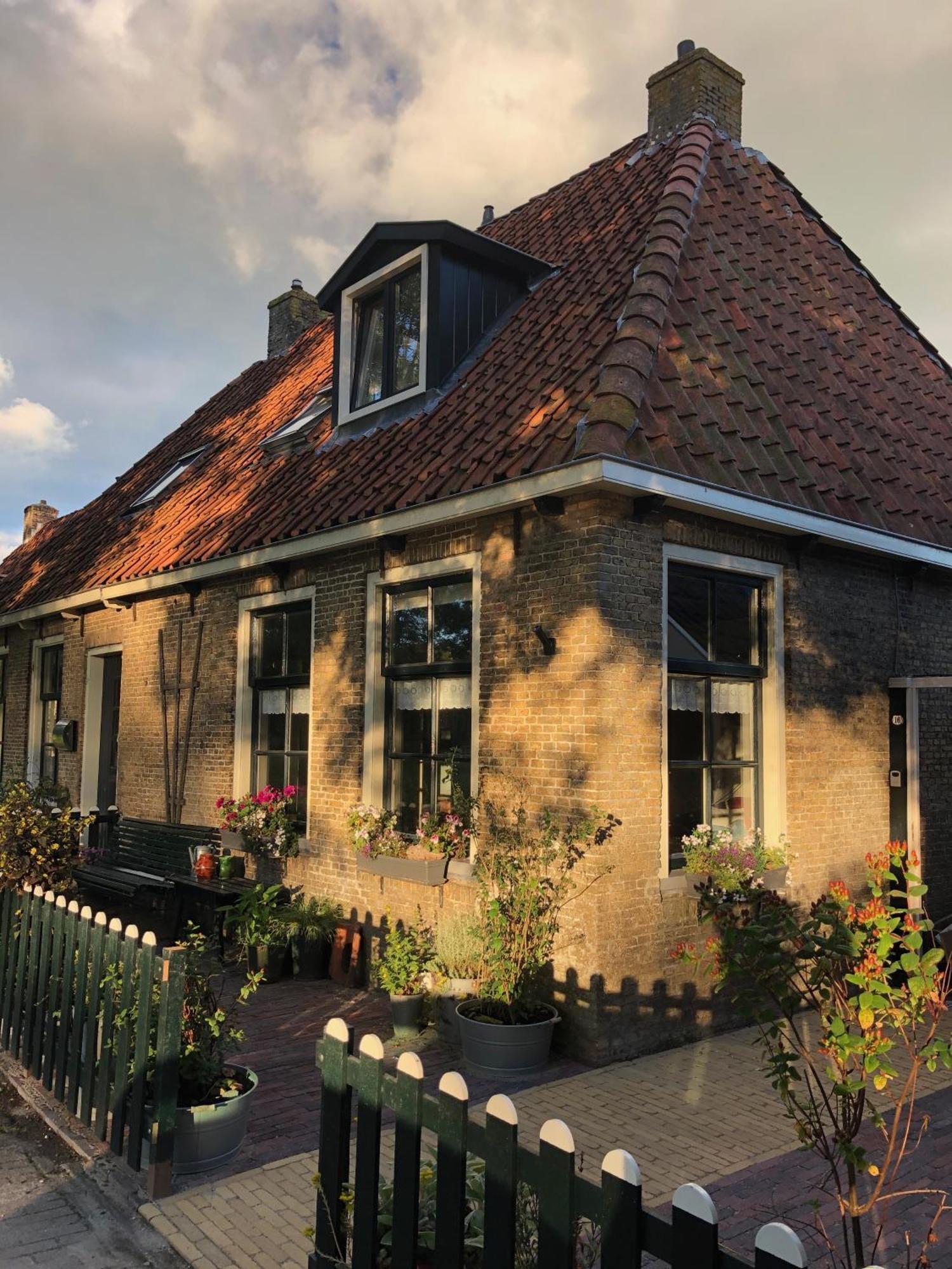 Vakantiehuis In Friesland Voor De Hele Familie Huns Exterior foto